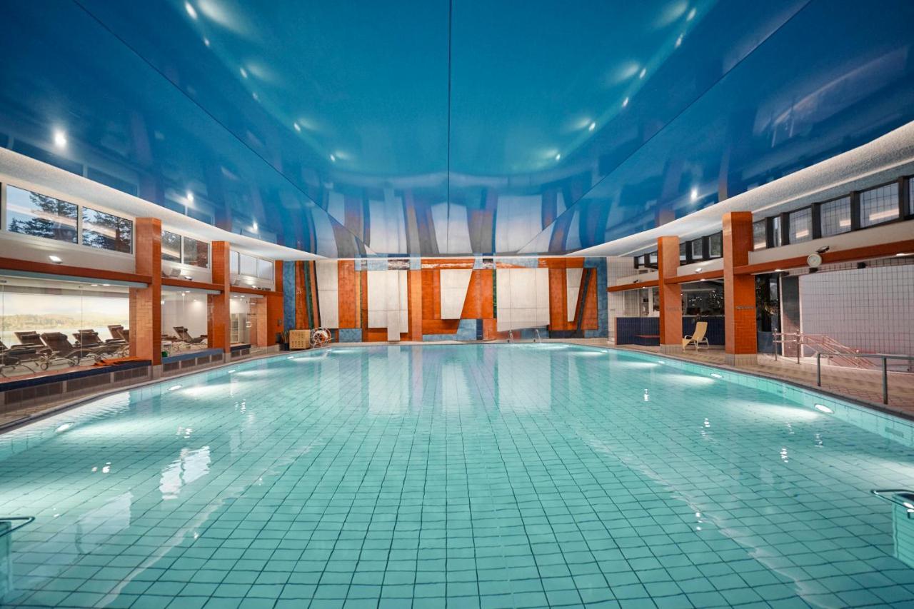 Nouri Hotel Bad Krozingen Exterior photo The swimming pool